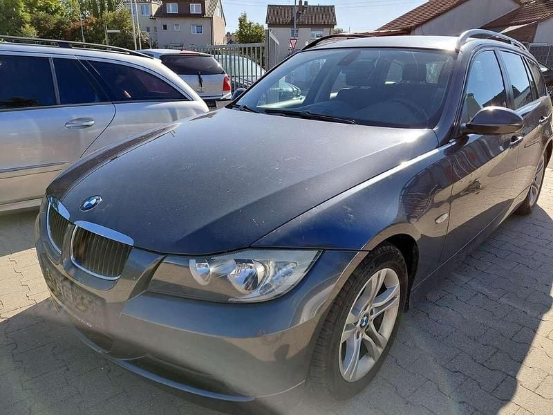 Grau Gebraucht 2008 BMW 320 Kombi | 3.985 € (Guter Preis) - Bild 1/4