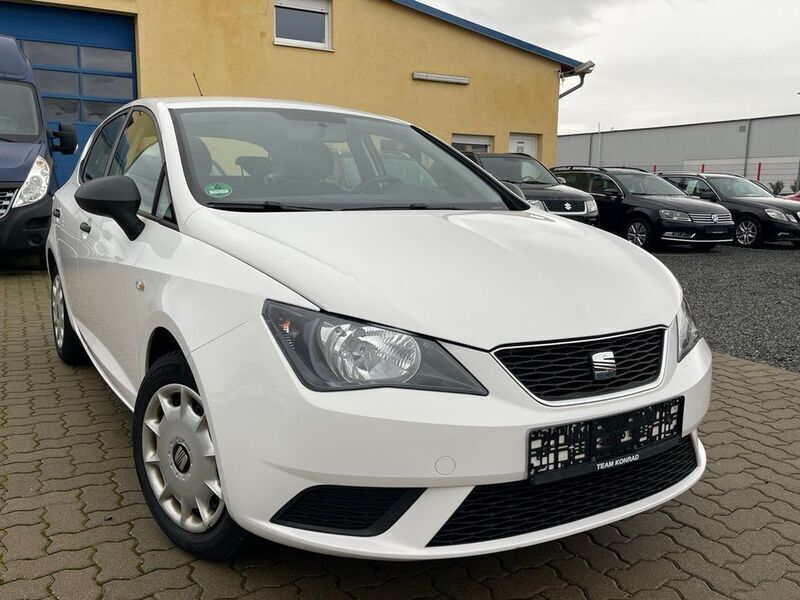 Weiß Gebraucht 2012 Seat Ibiza Reference Limousine | 3.700 € (Fairer Preis) - Bild 1/4