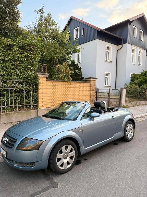 Grau Gebraucht 2002 Audi TT Roadster Cabrio | 2.000 € (Guter Preis) - Bild 1/4