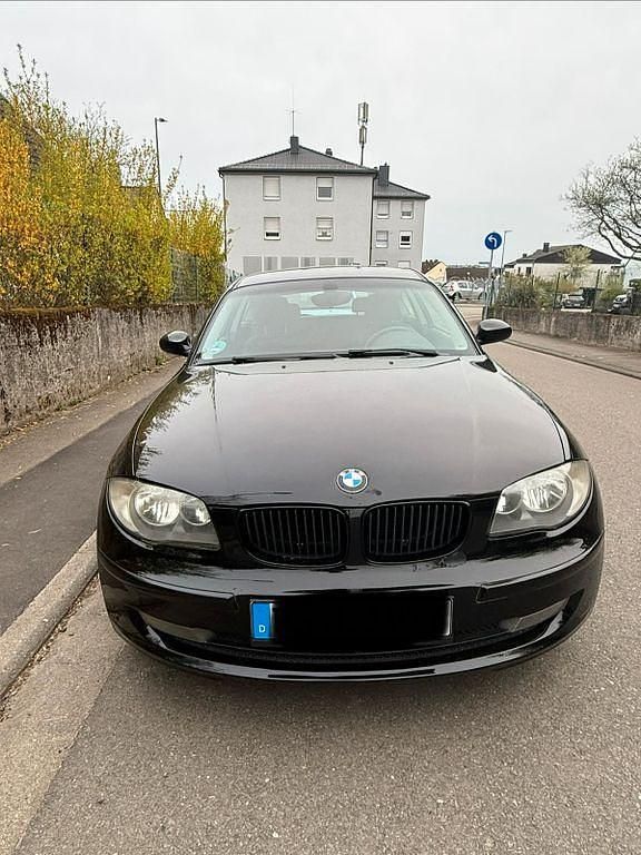 Second-hand BMW 118 143 CP (105 kW) 2007 Negru Hatchback