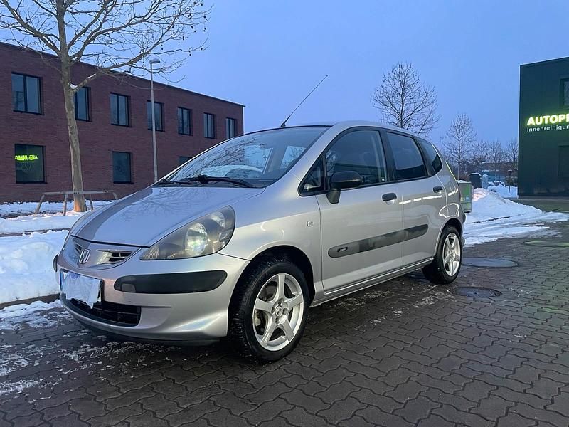 Gebraucht Honda Jazz 78 PS (57 kW) 2005 Silber Kleinwagen