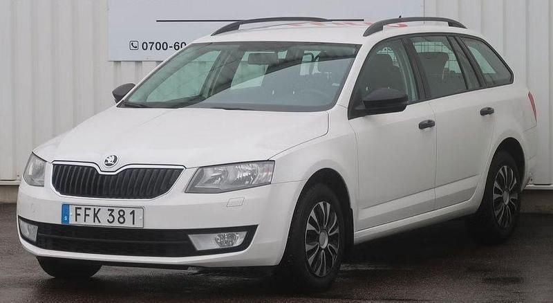 Second-hand Skoda Octavia Active 105 CP (77 kW) 2015 Alb Break