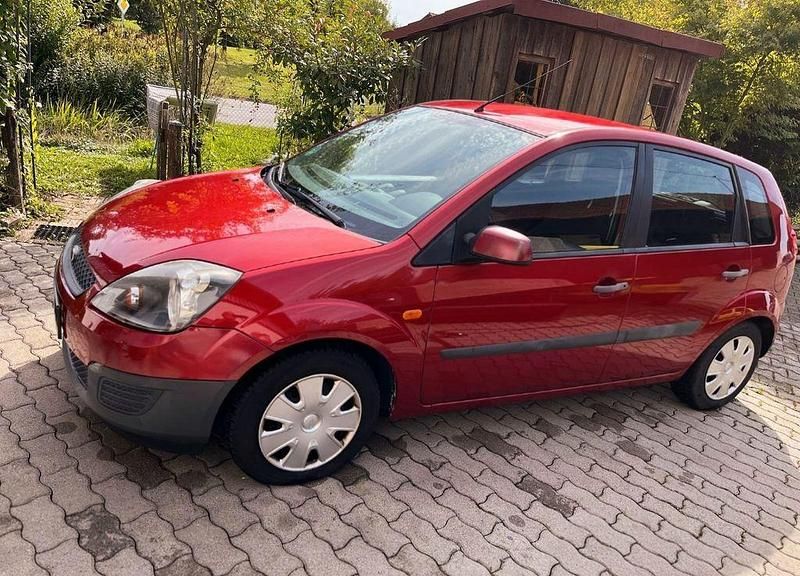 Gebraucht Ford Fiesta 69 PS (50 kW) 2006 Rot Kleinwagen