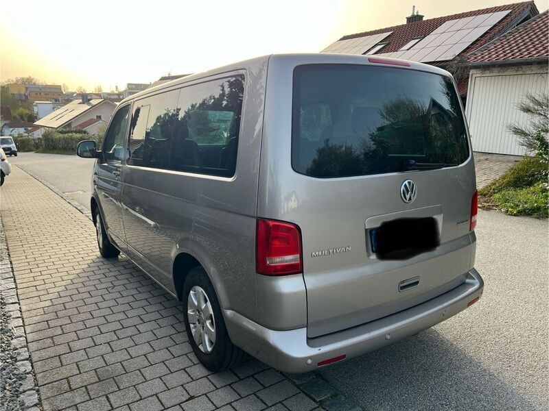 Gebraucht VW T5 114 PS (83 kW) 2011 Van