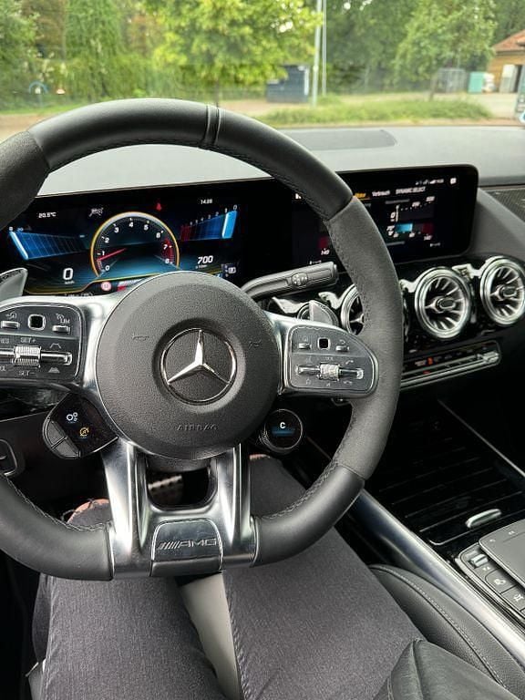 Grau Gebraucht 2022 Mercedes GLA35 AMG AMG SUV | 49.999 € (Fairer Preis) - Bild 1/4