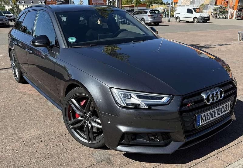 Grau Gebraucht 2018 Audi S4 Kombi | 34.400 € (Fairer Preis) - Bild 1/4