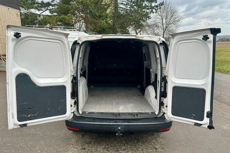 Gebraucht VW Caddy Maxi 122 PS (89 kW) 2021 Weiß Van / Kleinbus