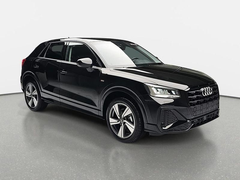 Neu Audi Q2 S-Line 150 PS (110 kW) 2025 Schwarz SUV