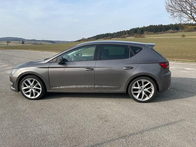 Second-hand Seat Leon FR 184 CP (135 kW) 2015 Gri Berlinǎ