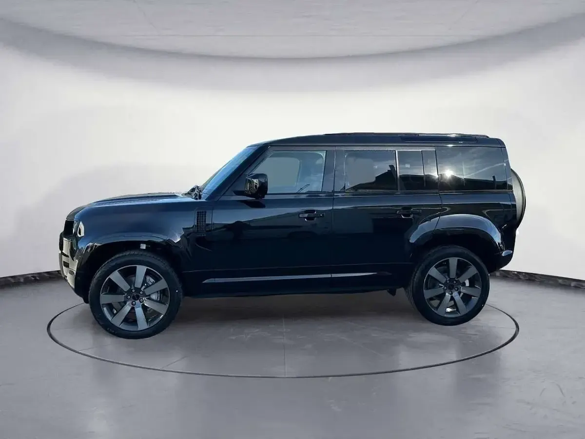 Neu Land Rover Defender HSE Dynamic 349 PS (256 kW) 2026 Schwarz SUV