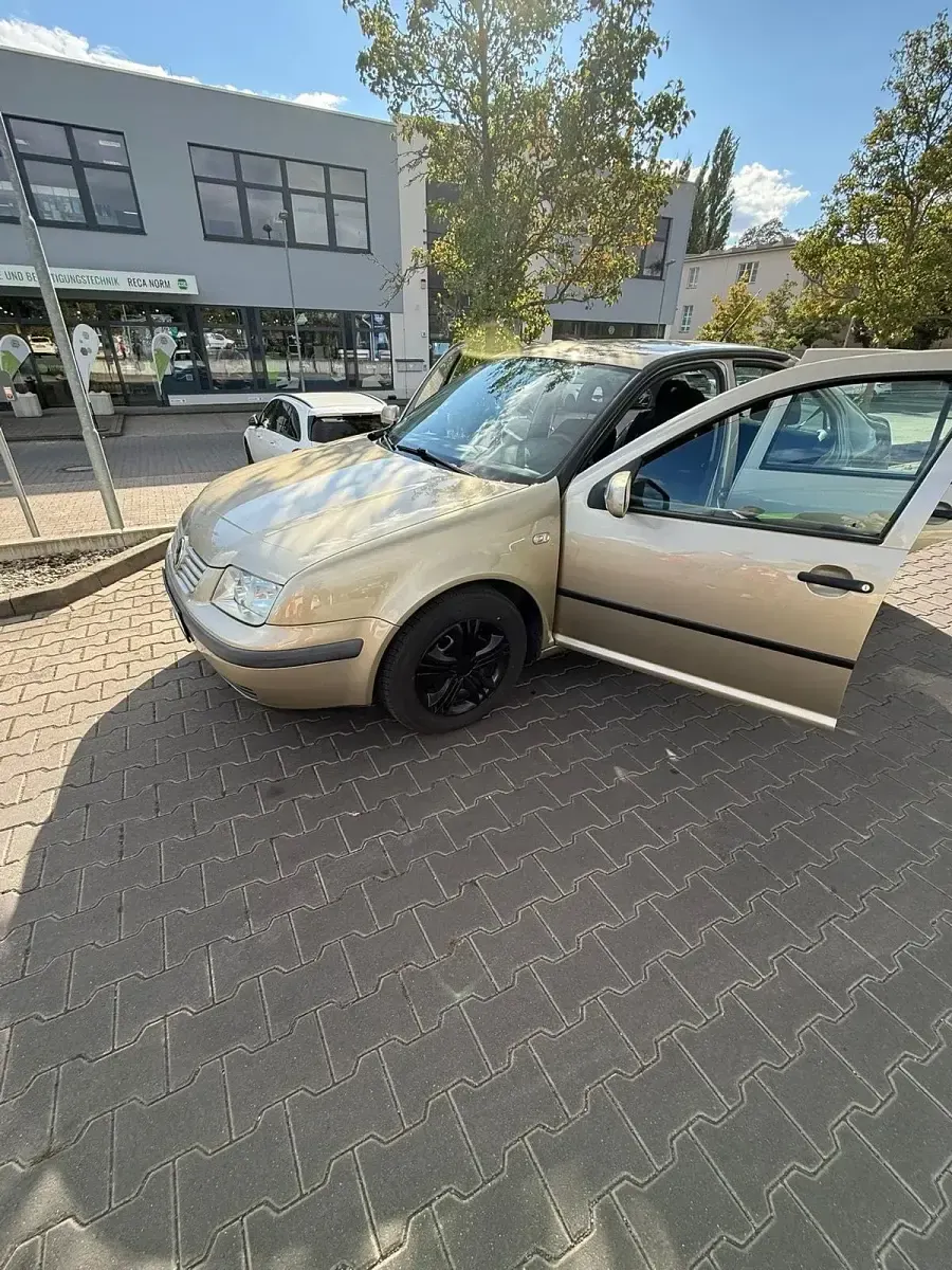 Occasion VW Bora 115 ch (84 kW) 2001 Doré Berline