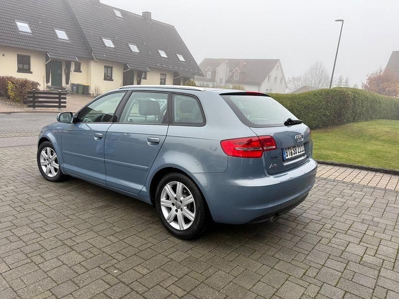 Gebraucht Audi A3 Sport 105 PS (77 kW) 2010 Blau Kleinwagen
