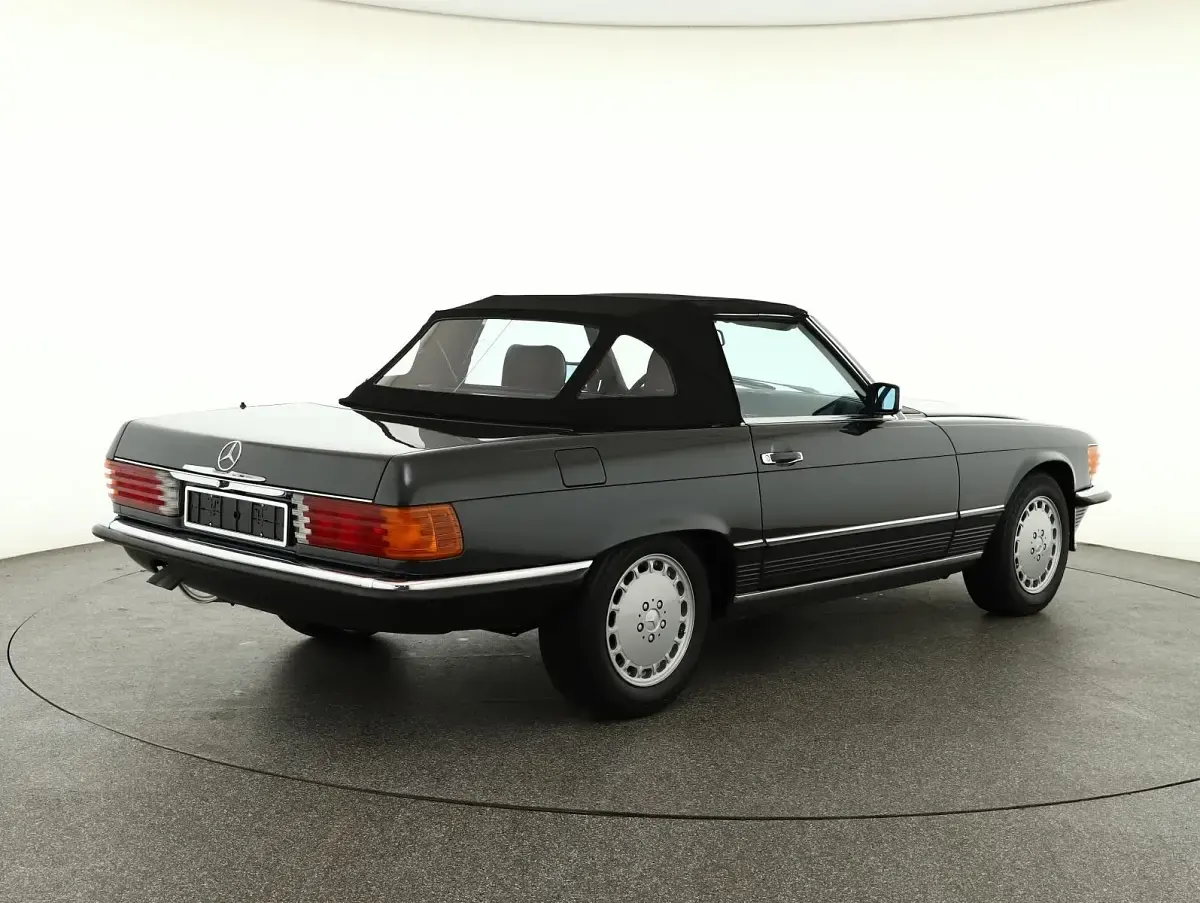 Gebraucht Mercedes SL300 188 PS (138 kW) 1986 Blau blauschwarz metallic Cabrio