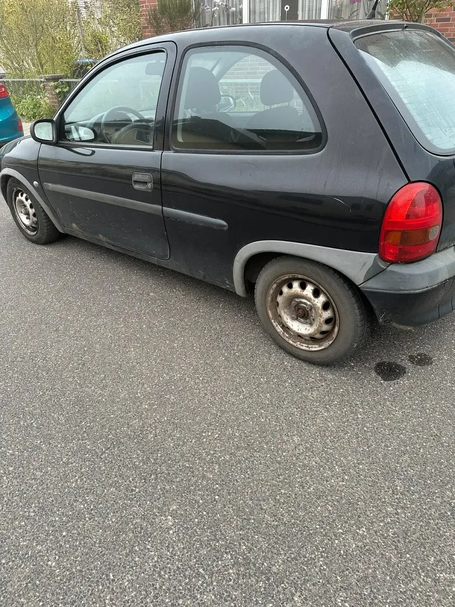Gebraucht Opel Corsa 60 PS (44 kW) 1997 Schwarz Kleinwagen