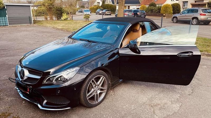 Gebraucht Mercedes E250 204 PS (150 kW) 2014 Schwarz Cabrio