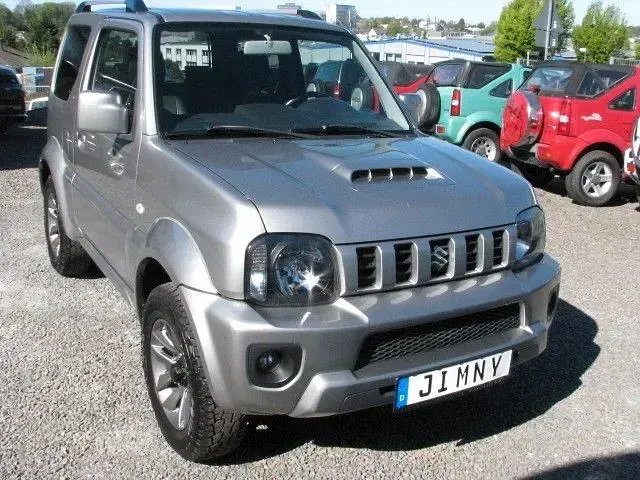 Używany Suzuki Jimny Style 84 KM (61 kW) 2016 Srebrny SUV