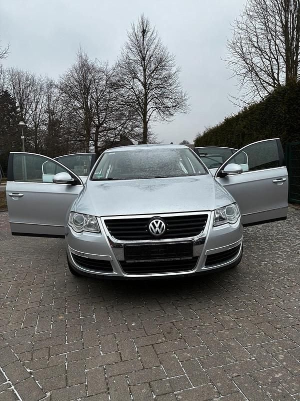 Gebraucht VW Passat 116 PS (85 kW) 2007 Silber Limousine