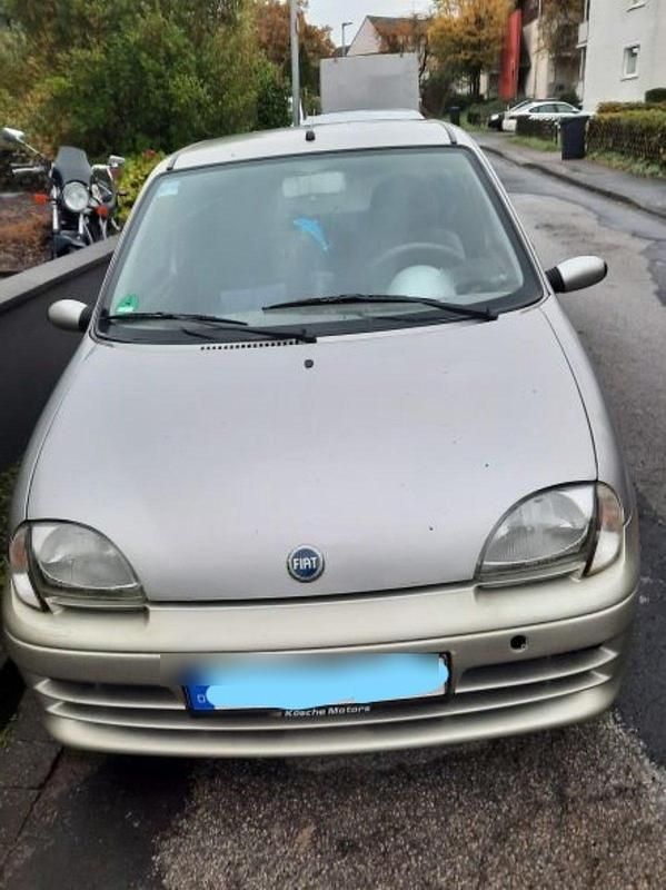 Silber Gebraucht 2004 Fiat Seicento Kleinwagen | 1.500 € (Etwas zu teuer) - Bild 1/4