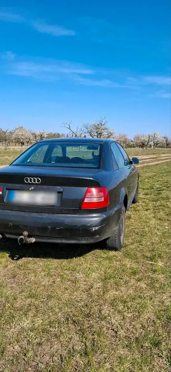 Gebraucht Audi A4 101 PS (74 kW) 1995 Schwarz Limousine