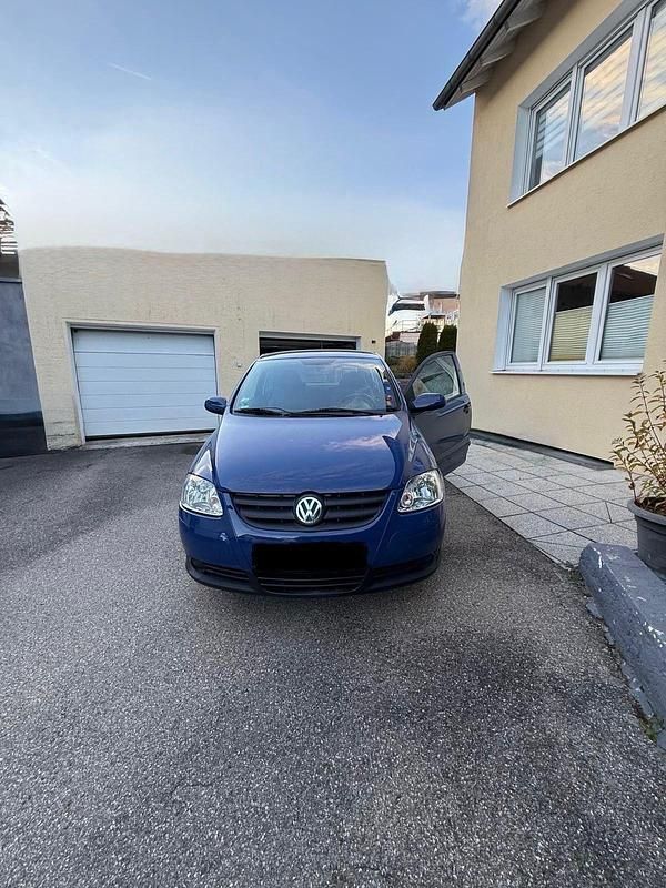 Blau Gebraucht 2008 VW Fox Kleinwagen | 1.690 € (Guter Preis) - Bild 1/4