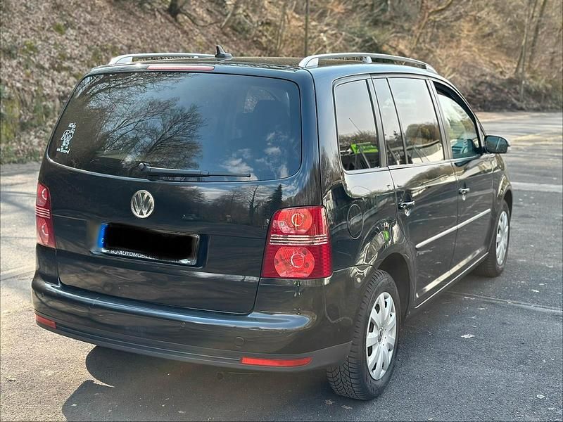 Gebraucht VW Touran Highline 140 PS (102 kW) 2008 Schwarz Van / Kleinbus