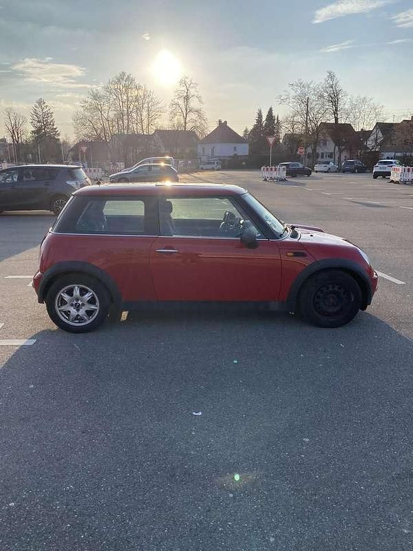 Gebraucht Mini ONE 90 PS (66 kW) 2003 Rot Kleinwagen