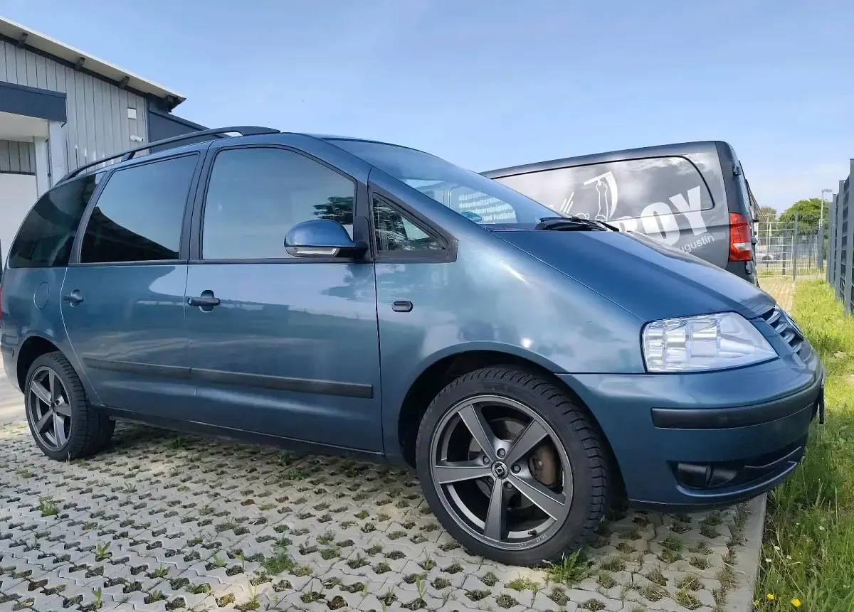 Gebraucht VW Sharan 116 PS (85 kW) 2003 Blau Van / Kleinbus