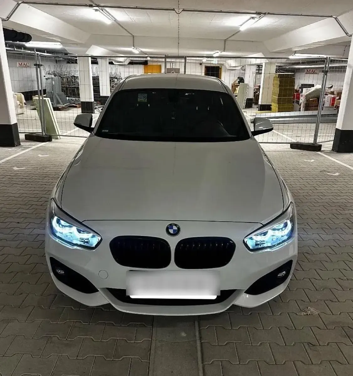Gebraucht BMW 120 M Sport 184 PS (135 kW) 2018 Weiß Kleinwagen