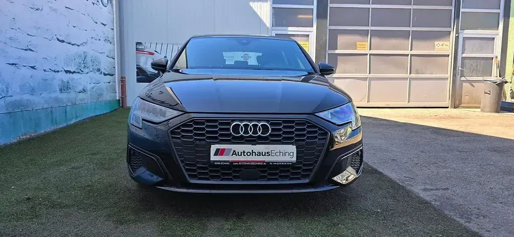 Gebraucht Audi A3 Ambiente 110 PS (80 kW) 2021 Schwarz Limousine