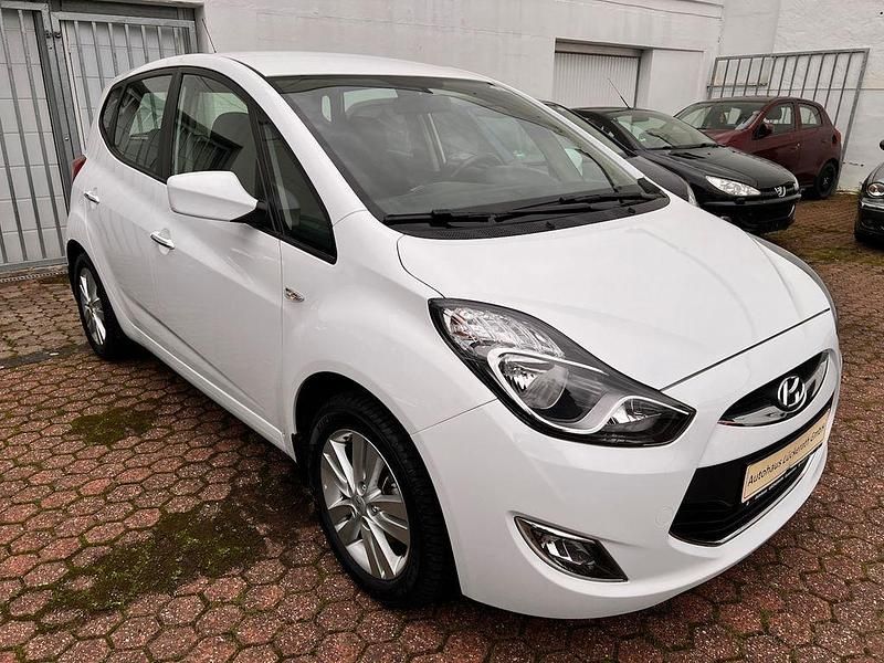 Weiß uni Gebraucht 2015 Hyundai ix20 Kleinwagen | 9.990 € (Etwas zu teuer) - Bild 1/4
