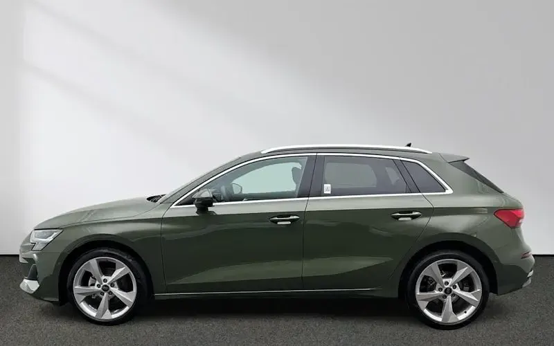 Second-hand Audi A3 Advanced Plus 116 CP (85 kW) 2025 Verde Berlinǎ