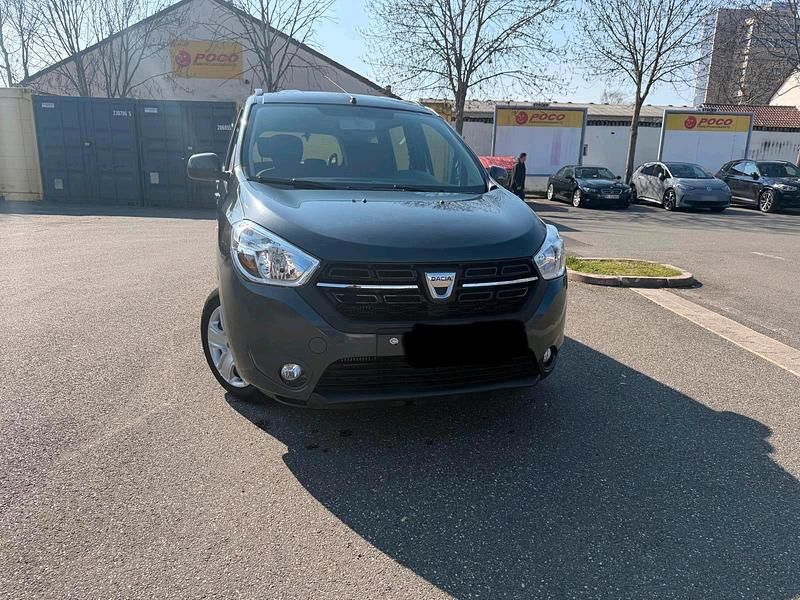 Gebraucht Dacia Lodgy 116 PS (85 kW) 2018 Grau Van / Kleinbus