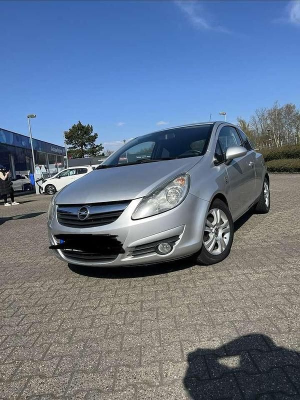 Gebraucht Opel Corsa 95 PS (69 kW) 2011 Limousine