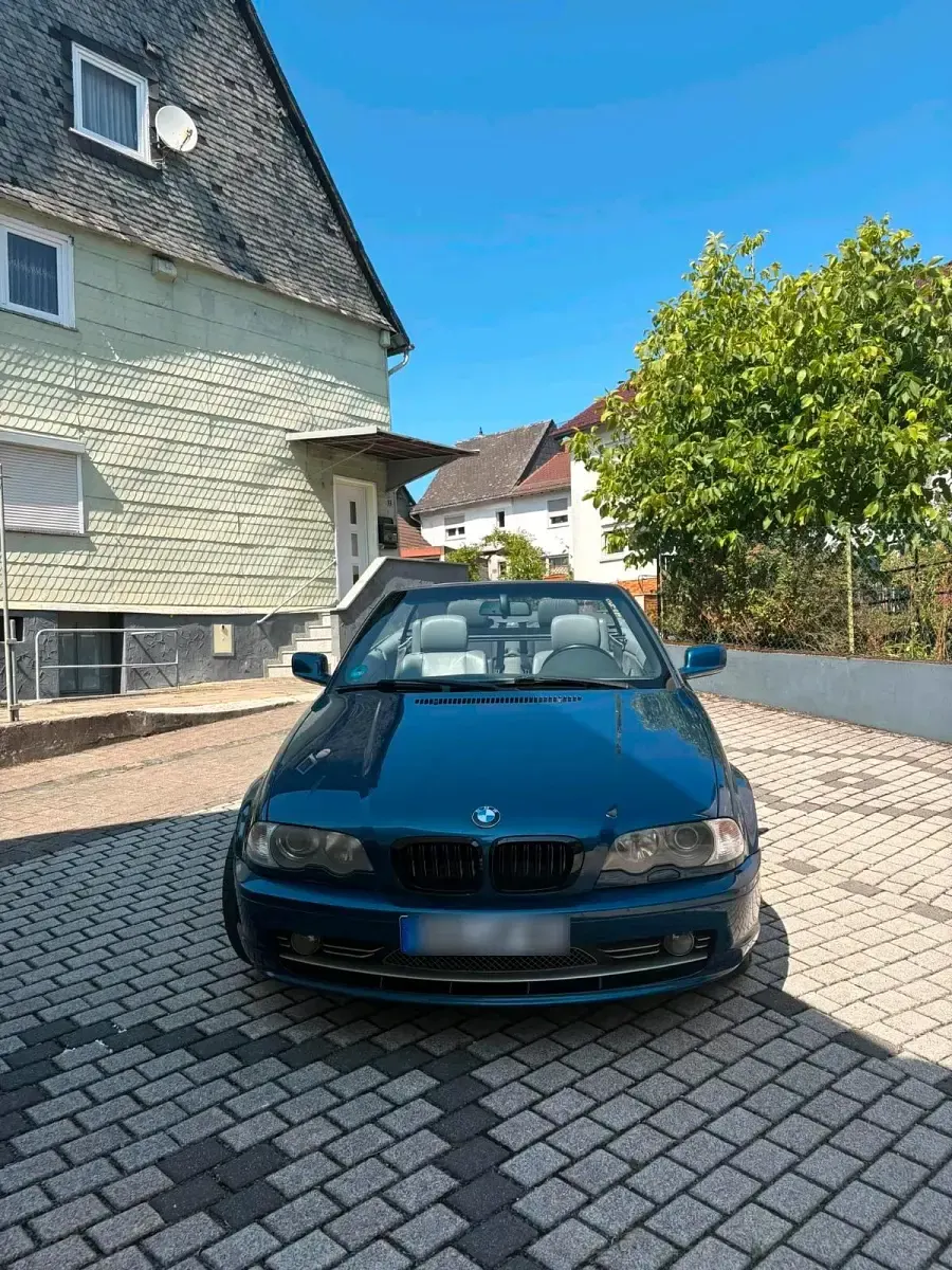 Gebraucht BMW 330 Cabriolet 231 PS (169 kW) 2001 Blau Cabrio
