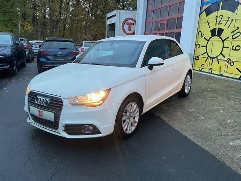Weiß Gebraucht 2011 Audi A1 Ambition Kleinwagen | 7.290 € (Fairer Preis) - Bild 1/4