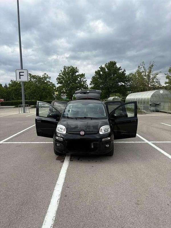 Schwarz Gebraucht 2017 Fiat Panda Lounge Kleinwagen | 8.000 € (Fairer Preis) - Bild 1/4