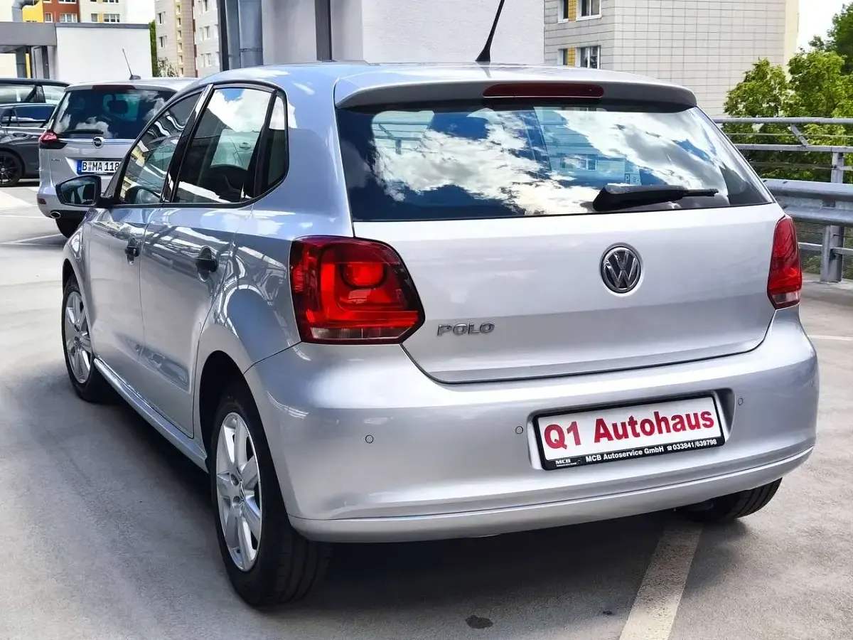 Gebraucht VW Polo 60 PS (44 kW) 2014 Reflexsilber metallic Kleinwagen