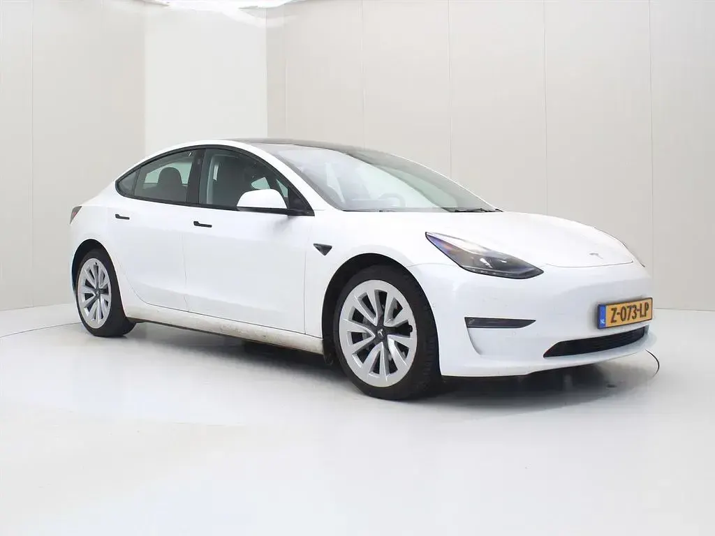Gebraucht Tesla Model 3 Long Range AWD 258 kW (351 PS) 2022 Weiß Limousine