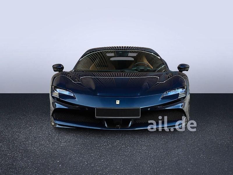 Gebraucht Ferrari SF90 999 PS (734 kW) 2023 Blau Coupé