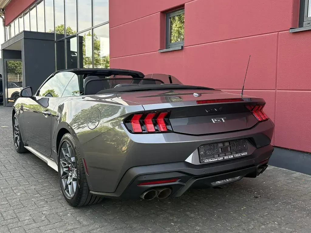 Gebraucht Ford Mustang GT 446 PS (328 kW) 2024 Grau Cabrio