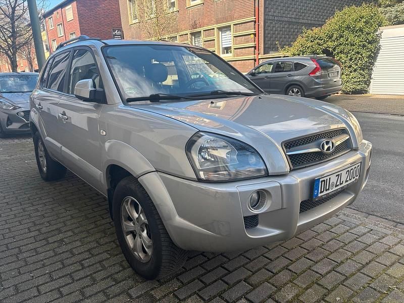 Gebraucht Hyundai Tucson 141 PS (103 kW) 2009 Gold SUV