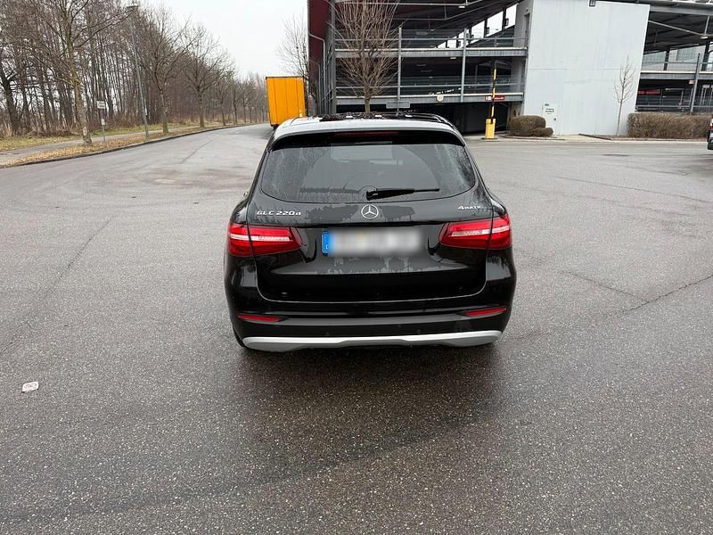 Gebraucht Mercedes GLC220 170 PS (125 kW) 2018 Schwarz SUV