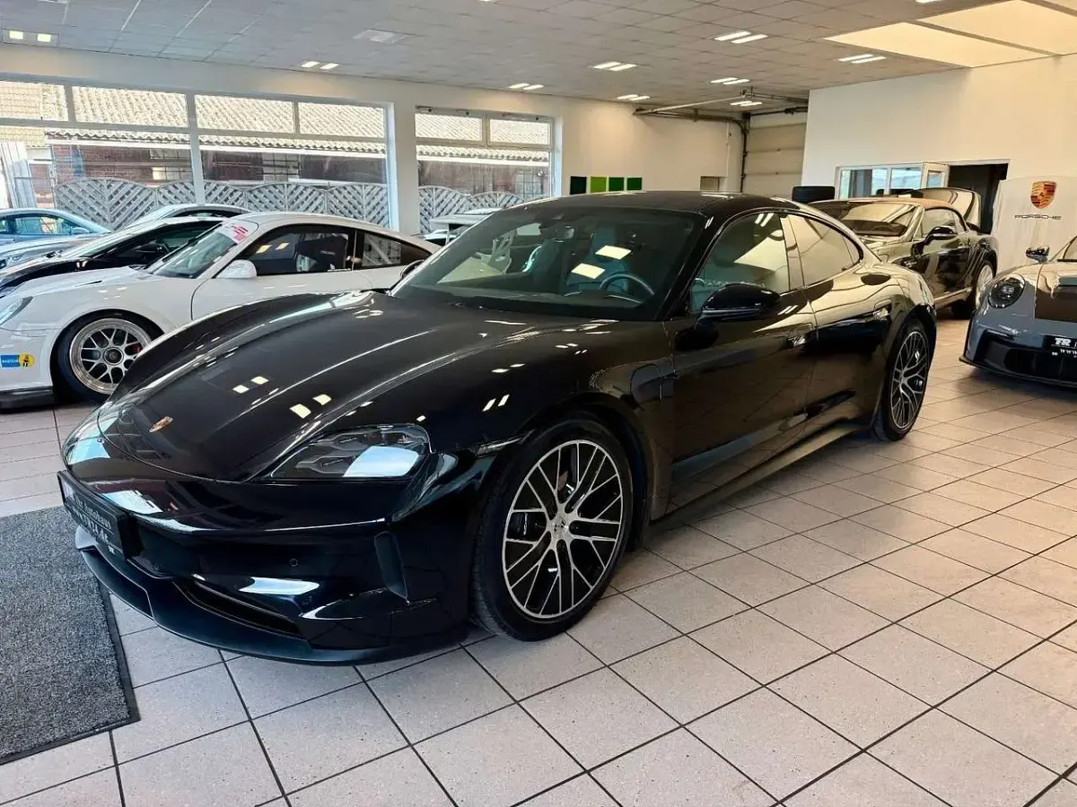 Brugt Porsche Taycan Performance Package 319 kW (435 HK) 2024 Sort Sedan