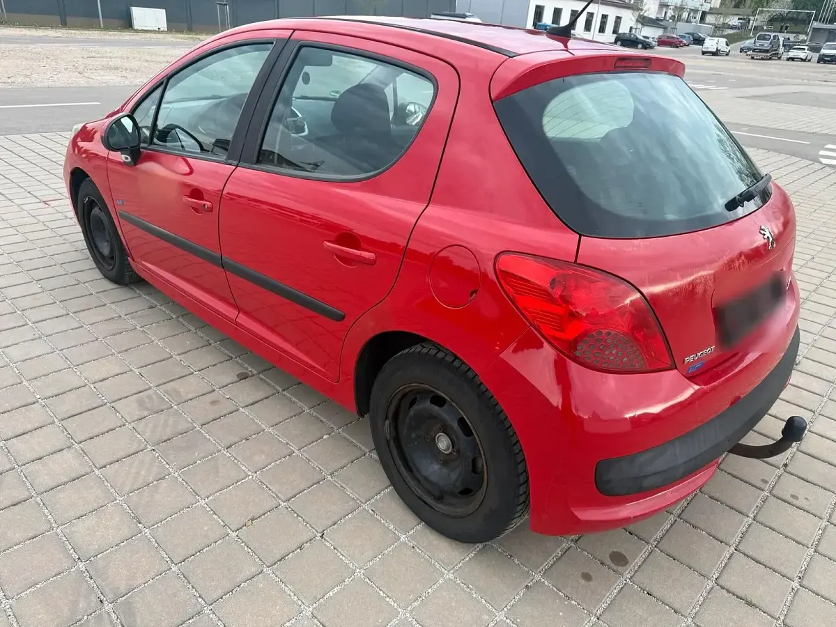 Gebraucht Peugeot 207 110 PS (80 kW) 2008 Rot Kleinwagen