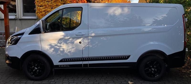 Gebraucht Ford Transit Custom 131 PS (96 kW) 2022 Weiß Van