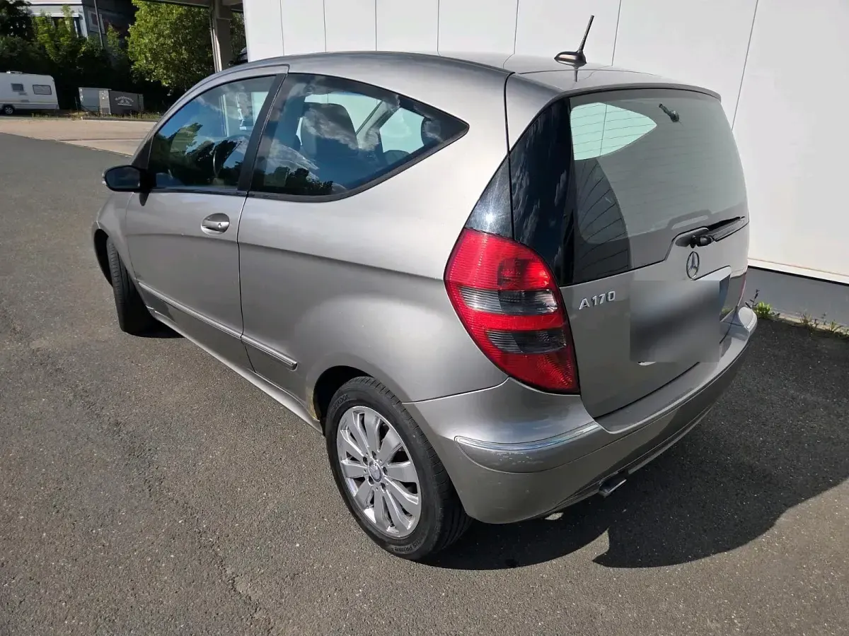 Gebraucht Mercedes A170 95 PS (69 kW) 2007 Gold Kleinwagen