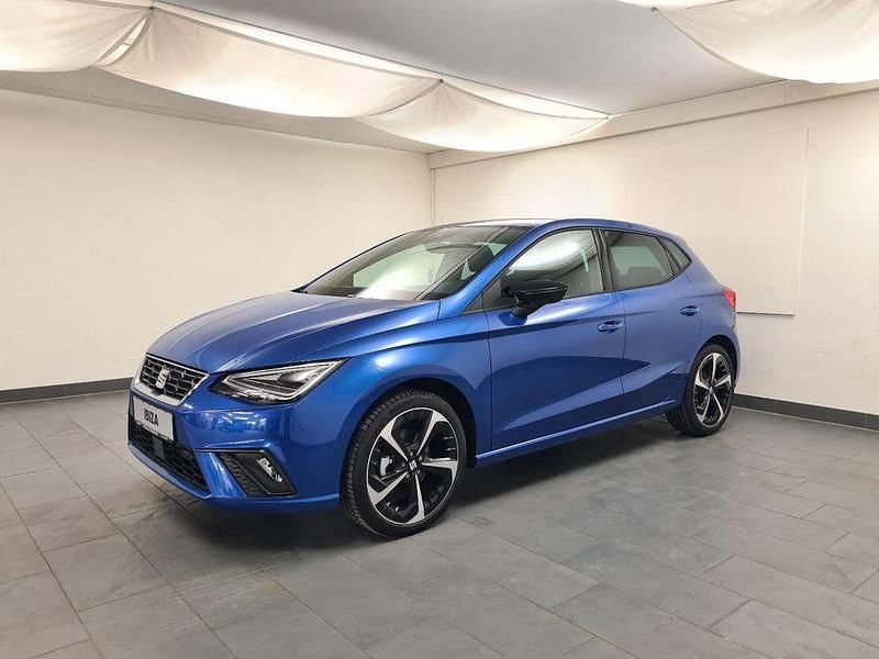 Blau Gebraucht 2024 Seat Ibiza FR Limousine | 21.888 € (Fairer Preis) - Bild 1/4