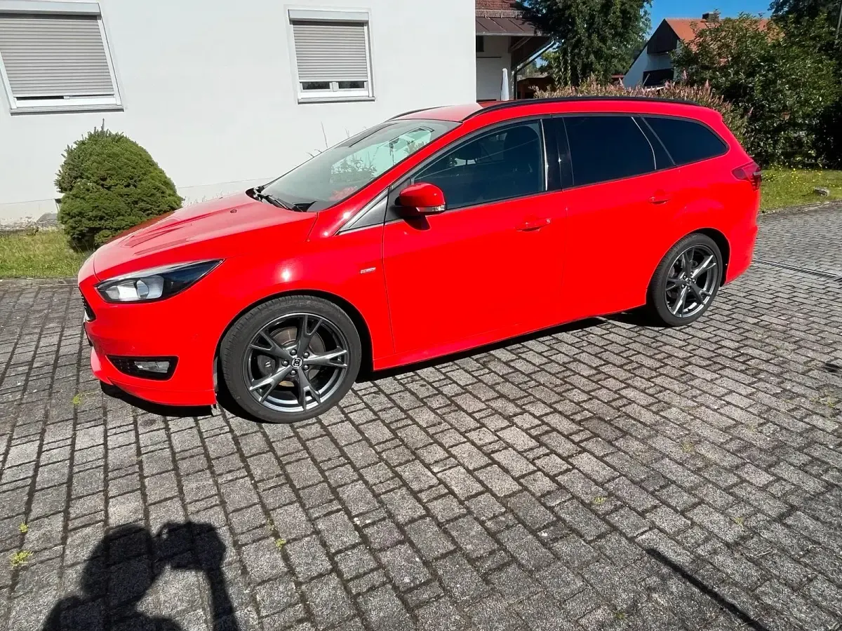 Gebraucht Ford Focus ST-Line 150 PS (110 kW) 2017 Rot Kombi