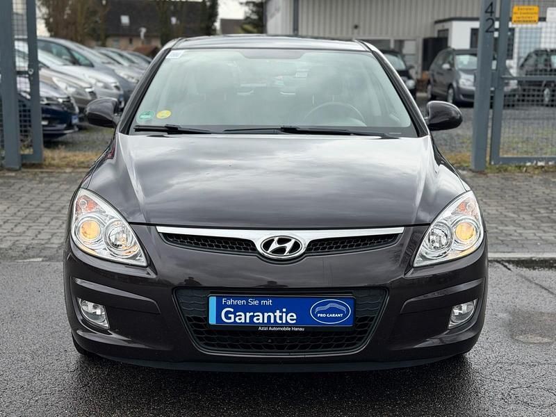 Gebraucht Hyundai i30 Classic 116 PS (85 kW) 2008 Braun Limousine