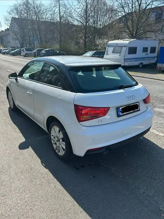 Gebraucht Audi A1 90 PS (66 kW) 2015 Weiß Kleinwagen